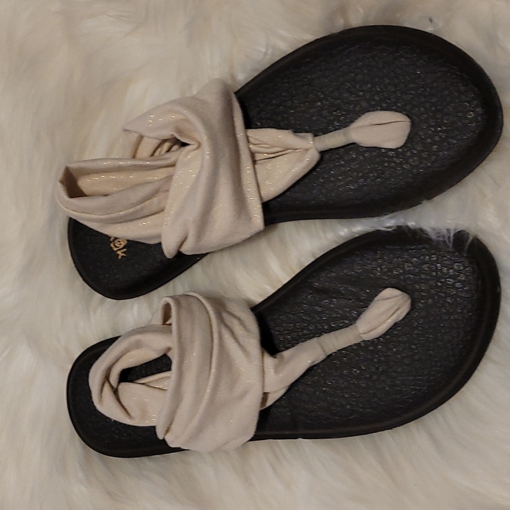 Sanuk Thong Sandals